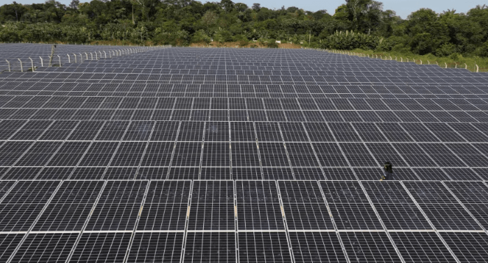 Energia solar, 3ª maior do país, cresce 1 GW por mês desde fevereiro, diz associação